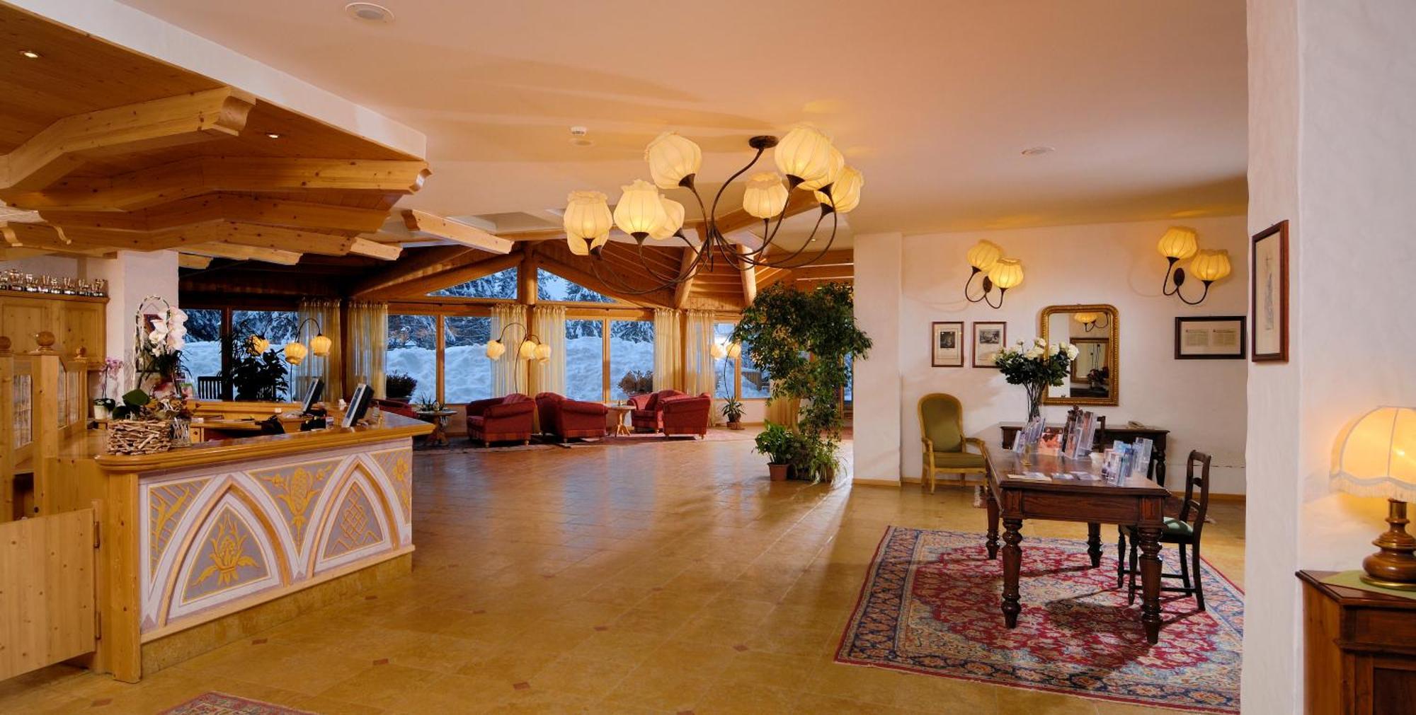 Hotel Carlo Magno Madonna