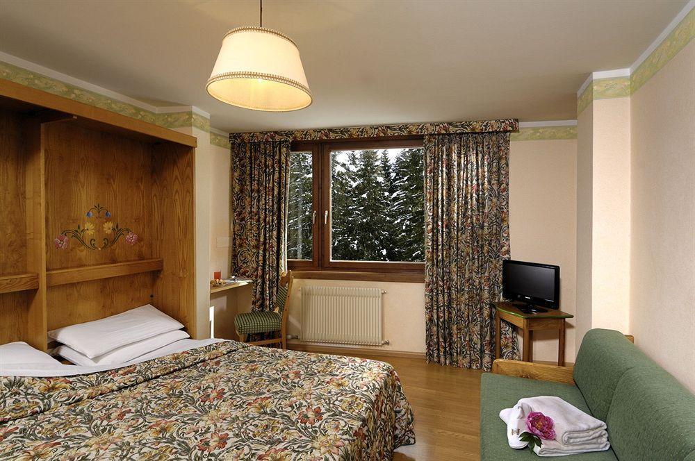 Hotel Carlo Magno Madonna