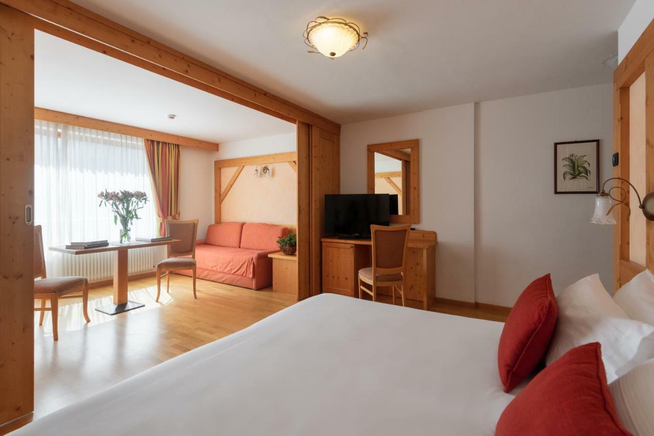 Carlo Magno Hotel